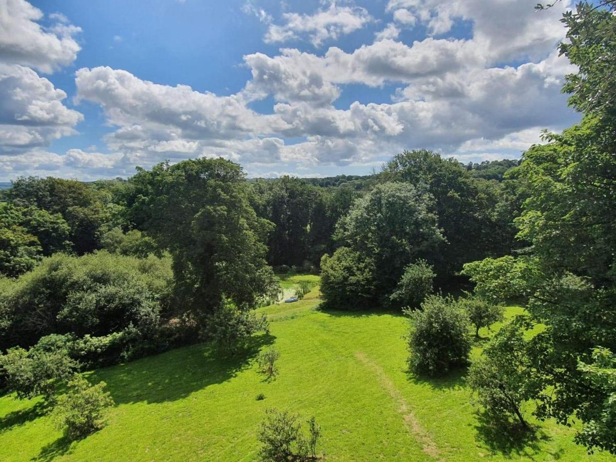 Budget Stay, In Lovely Private Setting With Rustic Charm, Log Burner, Fire Pit, Campers Kitchen & Eco Loo No Bedding Supplied Narberth Buitenkant foto