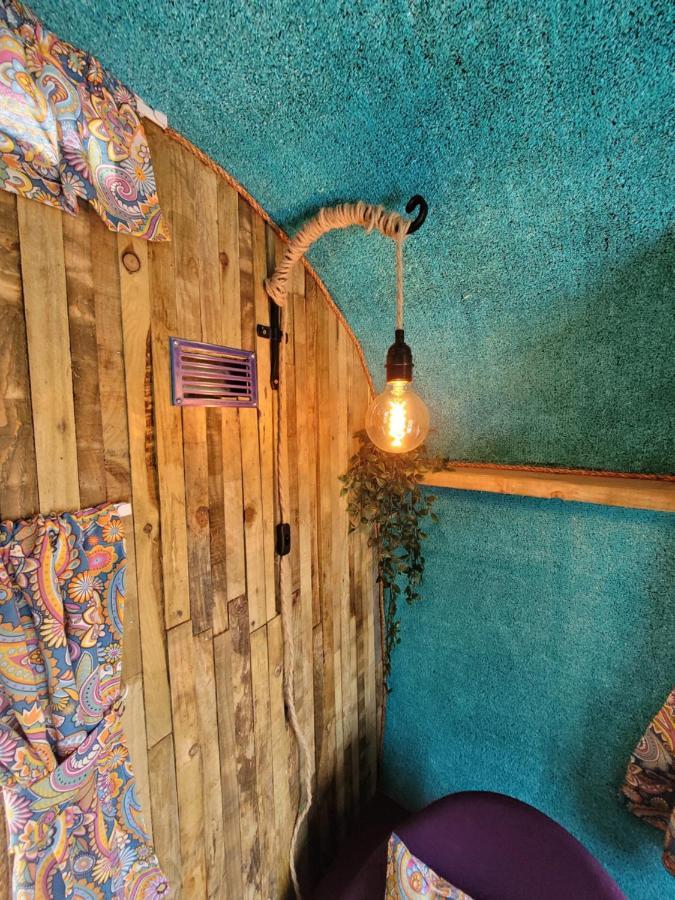 Budget Stay, In Lovely Private Setting With Rustic Charm, Log Burner, Fire Pit, Campers Kitchen & Eco Loo No Bedding Supplied Narberth Buitenkant foto